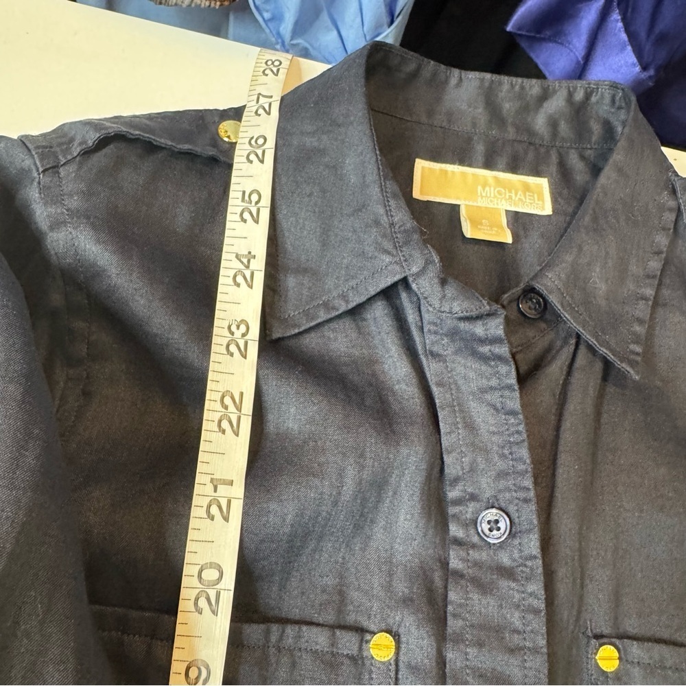 Michael Kors Navy Blue Ramie Button Down Shirt Gold Button Shoulder Size S - Picture 9 of 10